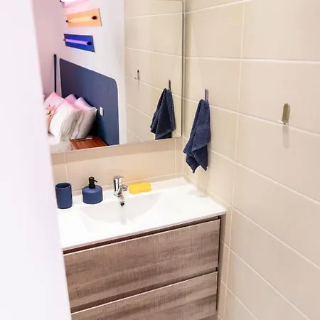 Roma Reva: Design Et Cinema *