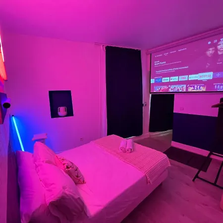 Roma Reva: Design Et Cinema Apartmán Nîmes